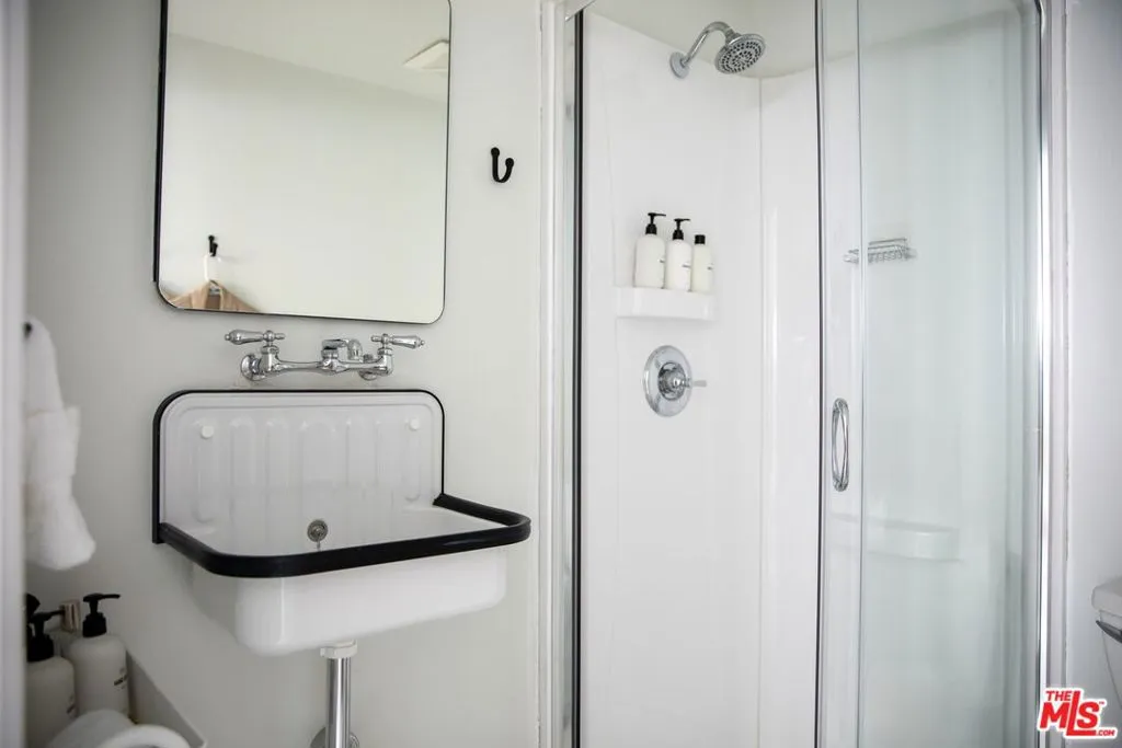 1238 Fernwood Pacific Drive, Topanga, California 90290 home-pic-35